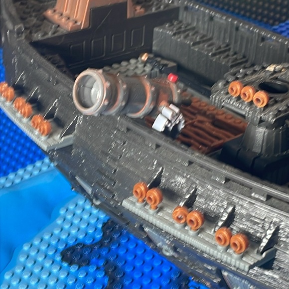 The Black Pearl - Picture 5 of 11